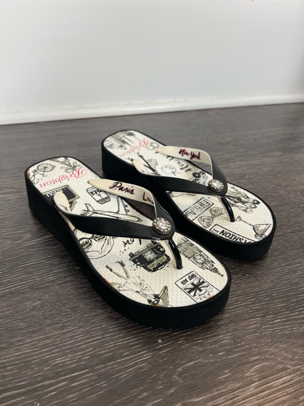 Brighton "Voyage" Platform Flip Flops - Picture 2 of 10